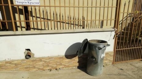 Шофьор на бус почина зад волана, спаси пътниците си