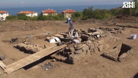 Фамилна гробница от IV век откриха в Созопол