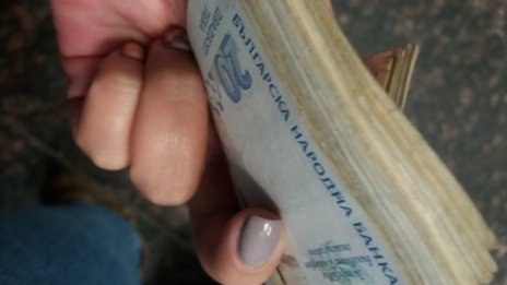 Ниско ДДС за хляб и илачи, подоходно облагане...