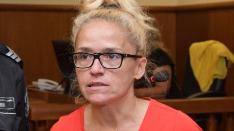 Иванчева и заместничката й - пуснати под домашен арест
