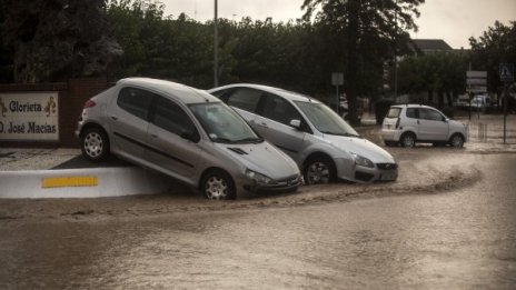 Порои и наводнения в Малага - загина човек