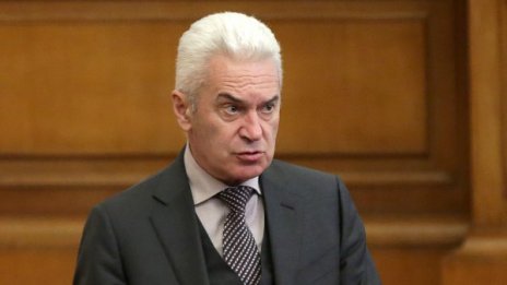 Сидеров атакува, иска незабавен КС за оставката на Симеонов