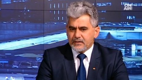 Доц. Михов: Личностни разпри тормозят ОП