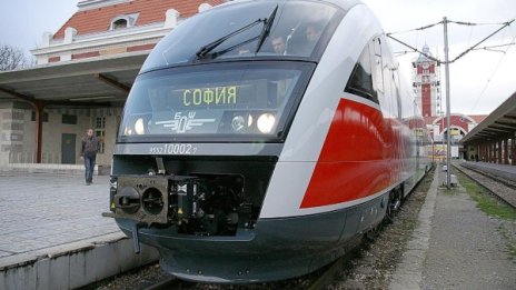 Заради смяната на времето: Влакове с час престой на гарите