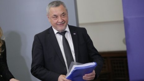 Заради ДАБЧ: Оставката на Симеонов - отново на дневен ред