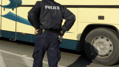 Клопка! Българи продават коли на гърци, а с тях – трафик на бежанци