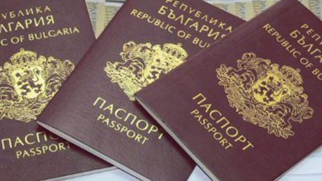 "Фактор": За македонците – без проблем за БГ паспорт 