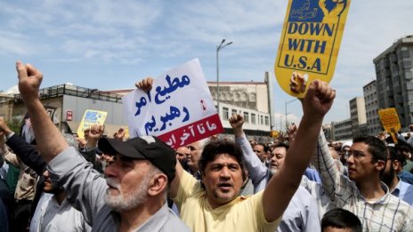 Персийски гамбит на Тръмп: Колко ще издържат аятоласите?