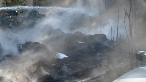 Стари проблеми: Запалени боклуци, затворени улици