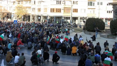 Опитва ли се някой да си "пришие" протеста?