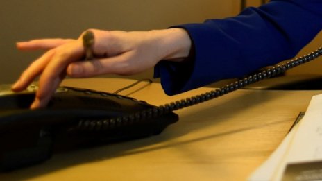 Във Франция слагат край на стационарните телефони