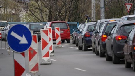 Минаваш през мост, тунел, планински проход – плащаш такса!