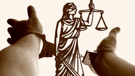 Половин година затвор за мераклия, живял с непълнолетна