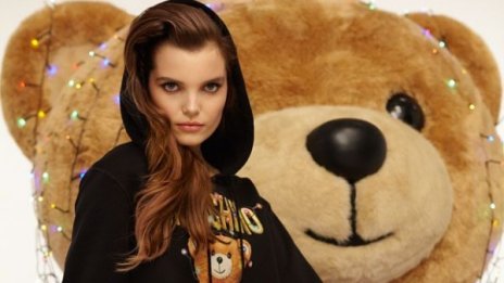 Мечетата на Moschino превземат Коледа