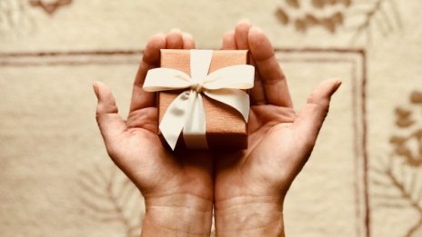 Зодиите, които избират перфектни подаръци