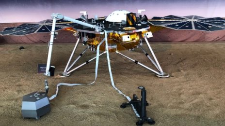 След "6 минути на терор" InSight разкрива до часове тайните на Марс 