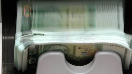 Бонуси, финансови стимули... 118 млн. лева отгоре за чиновниците
