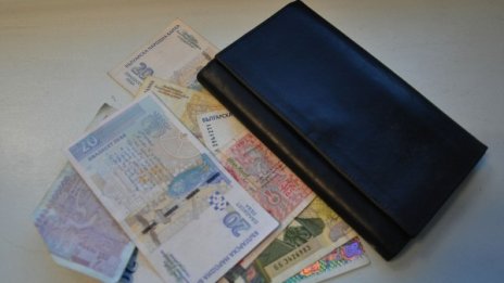 Срещу бедността: Минимална заплата 650 лв., ама през 2021 г.
