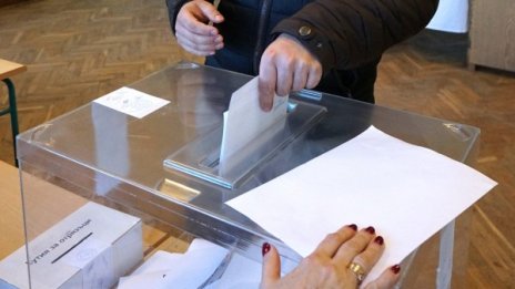 БСП си настоява: Камери в секциите, без номера за партии