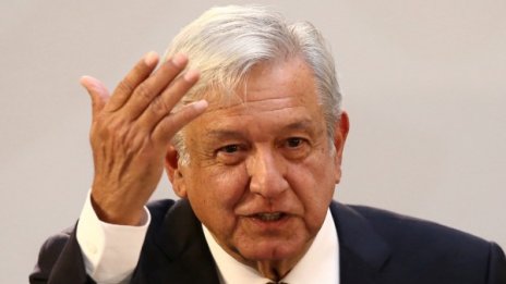 Президентът на Мексико оряза заплатата си с една трета