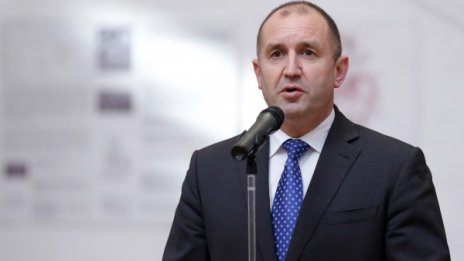 Румен Радев за Коледа: Нека бъдем по-добри!