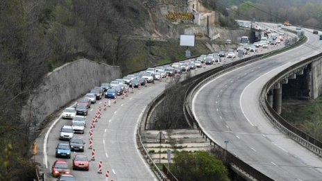 Голямото прибиране: Спират камионите по пътищата на страната