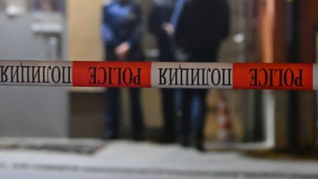 Любовна драма, полята с ракия! Мъжът убит със счупена чаша