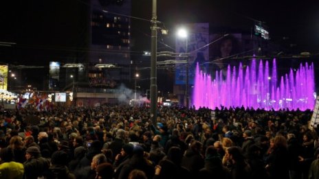 Хиляди протестираха в Белград срещу президента Вучич 