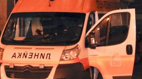  Охранители спасиха живота на прострелян млад мъж