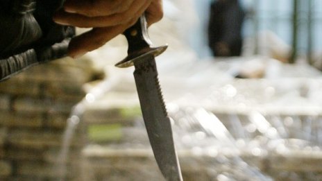 Секс маниак вади нож на жена в Пазарджик 