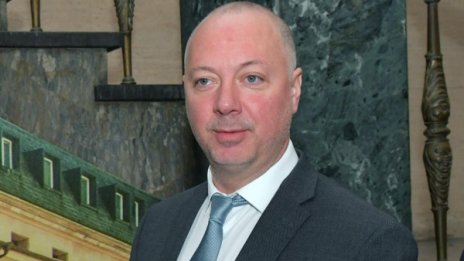 Транспортният министър: Пакетът "Мобилност" ни дискриминира