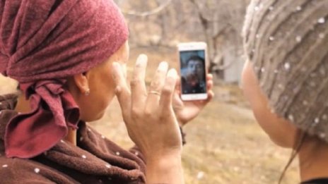 Да пораснеш без баща – съдбата на хиляди деца в Киргизстан