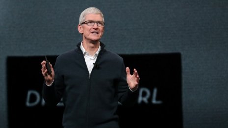 Шефът на Apple се облажи за Коледа – $12 млн.