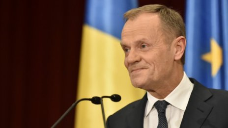 Туск призова румънците на румънски да бранят свободата 
