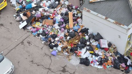 Кризата с боклука в столичния район "Люлин" се превръща в бедствие СНИМКИ