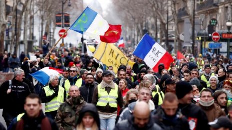 Деветият протест на "жълтите жилетки" започна с арести