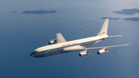 Товарен самолет се разби край Техеран, загинаха 15 души