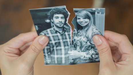 Боли, много боли... 8-те етапа на разбитото сърце