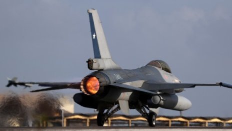 Атлантическият клуб в екстаз от избора за F-16, мечтае за F-35