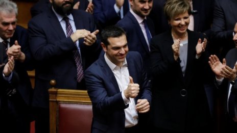 Ципрас оцеля при вота на доверие с един глас