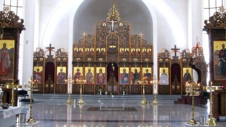 Заловиха 15-годишен обирджия на църква 