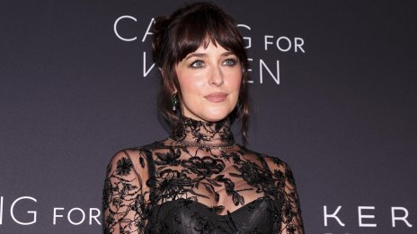 След раздялата с Крис Мартин: Дакота започва да ходи по срещи