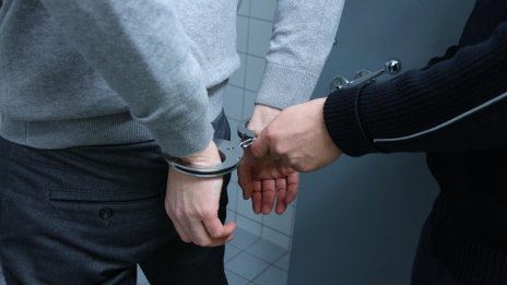 Тийнейджър от Швеция е признат за виновен в опит за убийство