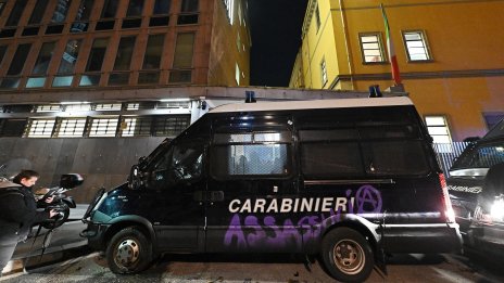Разбиха мрежа за детска порнография в Италия