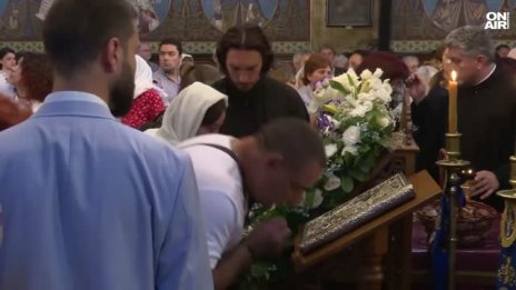 Втори ден чудотворната Хавайска икона привлича миряните