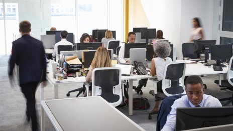 Расте броят на служителите, които не искат да сменят работодателя си