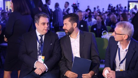 Василев: Няма да се откажем, докато не видим богата и справедлива България