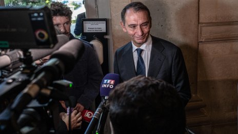 Служители на френското правителство бяха уволнени заради употреба на наркотици