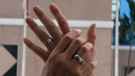 Официално е: Азис се омъжи