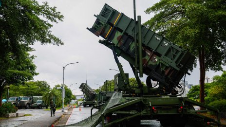 Полша дава на Украйна последните си прехващачи Patriot: Какво остава за защитата на страната?